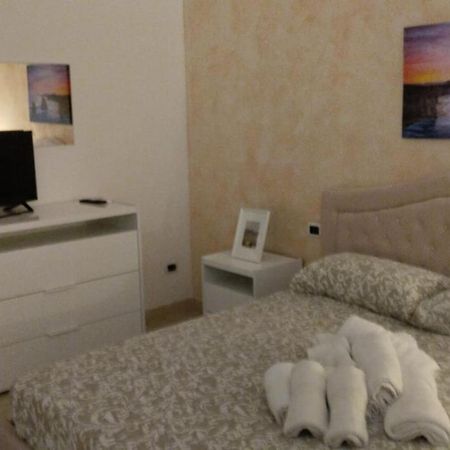 バーリLa Casa Di Elisaアパートメント エクステリア 写真