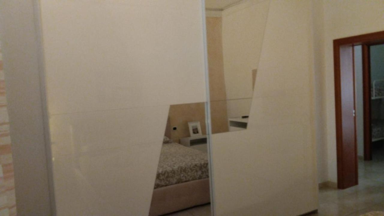 バーリLa Casa Di Elisaアパートメント エクステリア 写真